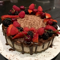 lynn_hilditch_vegan_cake