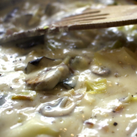 musroom-veg-pie-filling_lynn_hilditch_catering